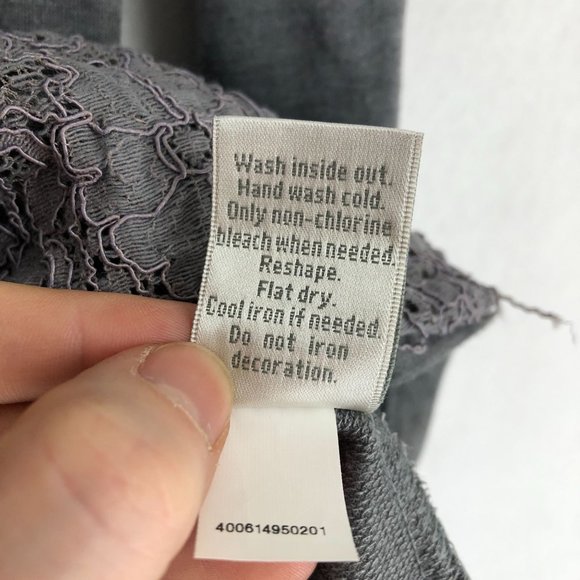 Disney LC Lauren Conrad Women's Size Small Snow White Grey Lace Trim Graphic Top - Picture 10 of 10